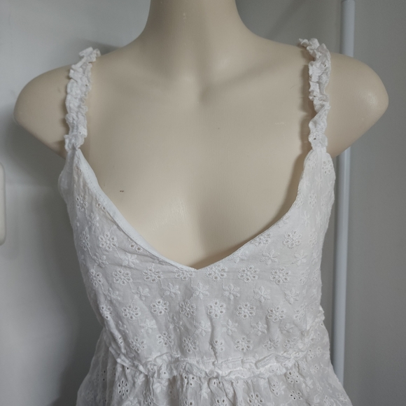 Aus 12 Ally White Crochet Lace Look V Neck Sleeveless Top - Picture 10 of 16
